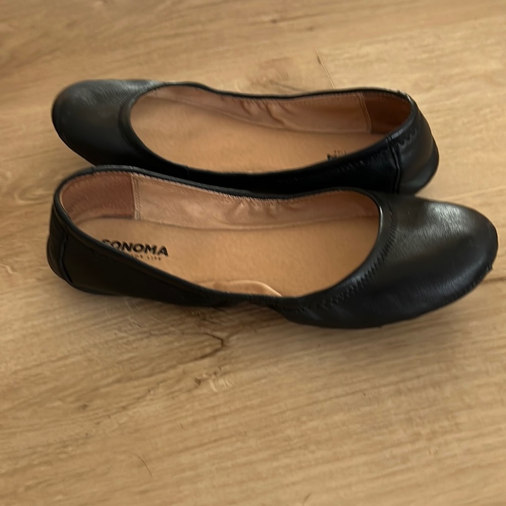 Black Flats - Picture 3 of 4